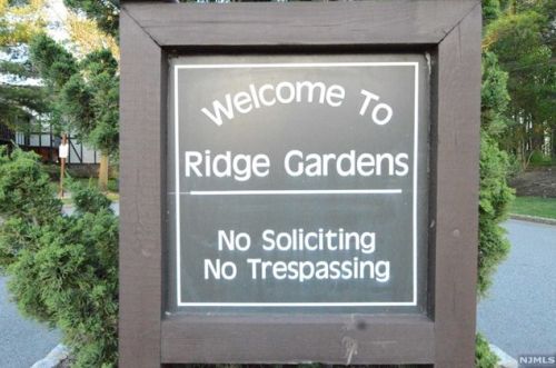 3010 Stowe Ln, Mahwah NJ  07430-3498 exterior