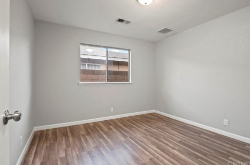 43816 Palm Vis Ave, Lancaster CA 93535-4422 exterior