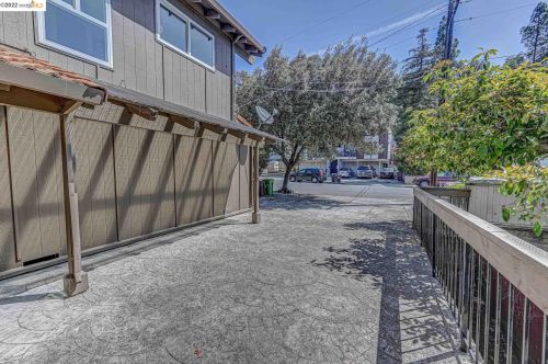 25739 Spring Dr, Hayward CA 94542-1927 exterior