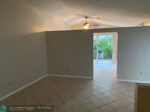 15642 14th St, Hollywood, FL 33028-1644