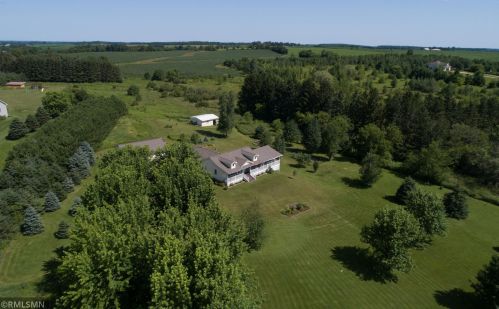 1748 30th Ave, Hammond WI  54015-5215 exterior