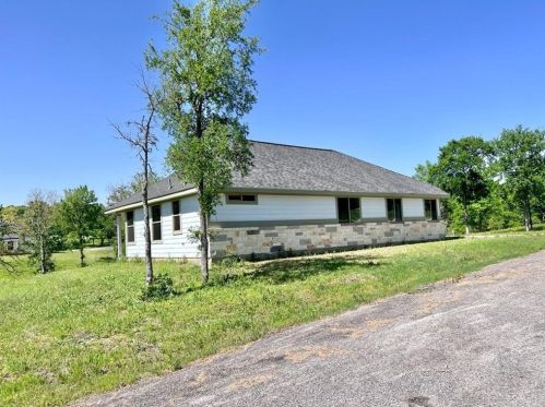 8127 Burleson Manor Rd, Webberville, TX 78653-5355