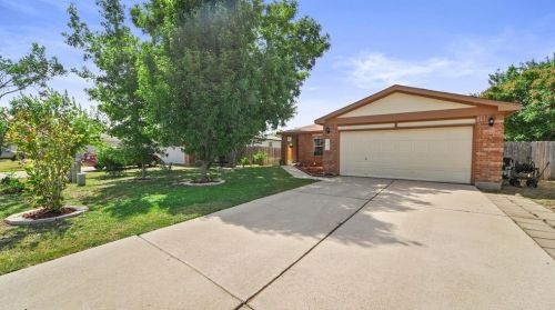 141 Spring Branch Loop, Uhland, TX 78640-5364