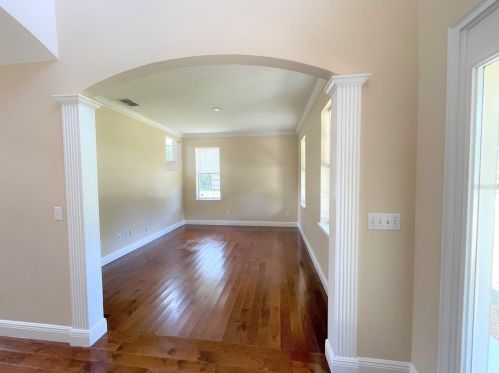 438 Palm Dr, Sanford, FL 32771-9502