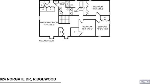 824 Norgate Dr, Ridgewood NJ 07450-2118 exterior