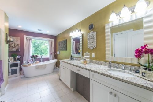 164 Mount Pleasant Ave, West Paterson NJ  07424-2732 exterior