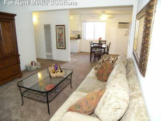 941 43rd Ave, Sacramento CA  95831-1309 exterior