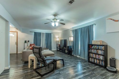 1307 La Plata Dr, Duncanville, TX 75116-2137