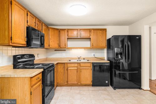 13002 Infantry Dr, Spotsylvania, VA 22551-8424