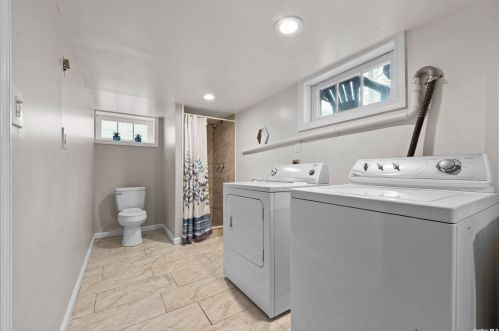 12 Covington St, Huntington Station NY  11746-8406 exterior