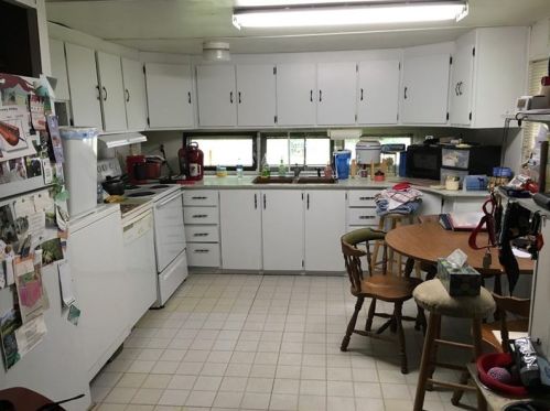 2376 Lake Rd, Hermitage PA  16150-3030 exterior