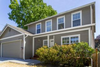 4853 Morgan St, Seattle, WA 98118-3345