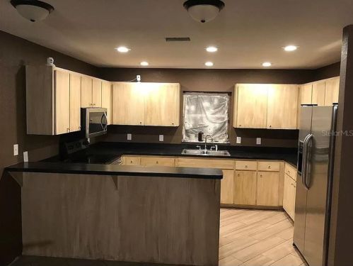 711 11th St, Lakeland, FL 33805-3607