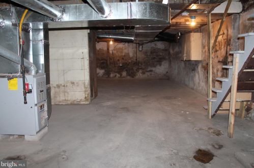 236 Hamilton Ave, Trenton NJ 08609-2715 exterior