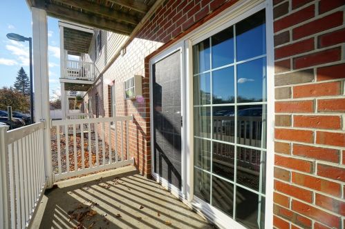 18 Harbor Ave, Nashua NH  03060-6382 exterior