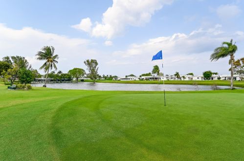 500 Golfview Ter, Boynton Beach, FL 33426-4668