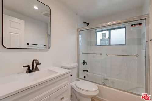 1751 Cabrillo Ave, Torrance CA  90501-3625 exterior