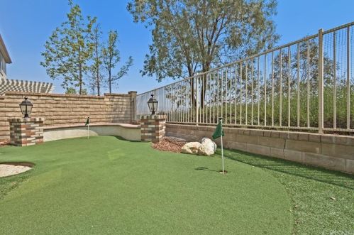 24306 Foxglove Pl, Santa Clarita CA  91354-4922 exterior