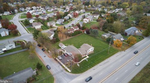 397 Kunkel Ave, Hummelstown PA  17036-9337 exterior