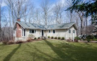 77 Hunter Ln, Ridgefield, CT 06877-4211