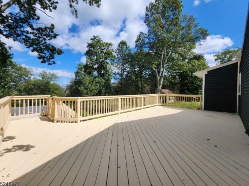 55 Wildwood Shores Dr, Hopatcong NJ  07843-1935 exterior