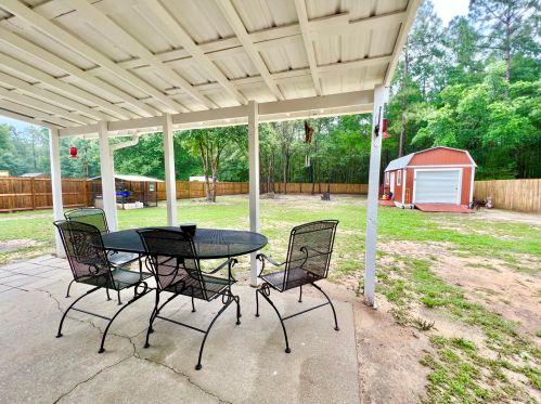 6848 Fast Gun Ln, Milton FL  exterior