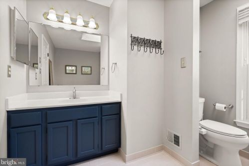 816 Anne St, Leesburg VA  20175-3426 exterior