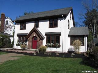 280 Rhinecliff Dr, Rochester, NY 14618-1622