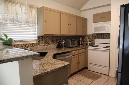 653 Meadowbrook St, Allen TX  75002-4731 exterior