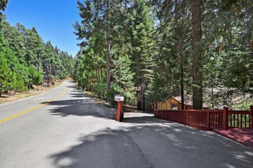 3626 Gold Ridge Trl, Pacific House CA  95726-9734 exterior
