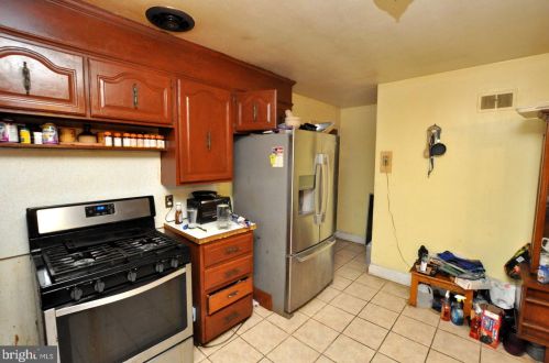 408 Latona Ave, Trenton NJ 08618-2716 exterior