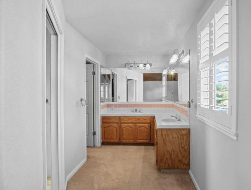 1840 Paddock Ln, Turlock CA  95382-2958 exterior