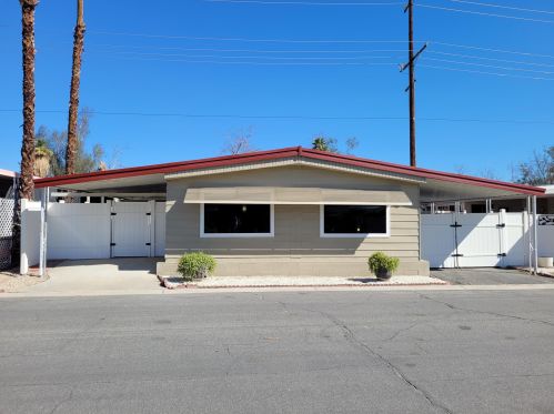 140 Calle Arriba, Palm Springs CA  92264-6329 exterior