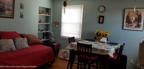 322 Dupont Ave, Pelican Island NJ  08751-2526 exterior