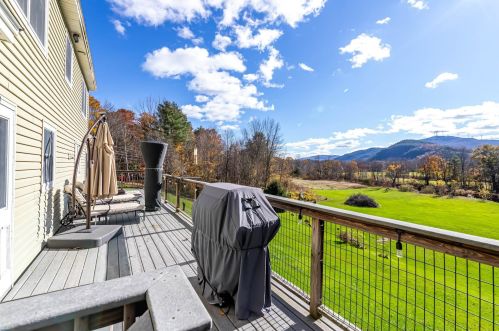 648 Quincy Rd, Ellsworth NH  03266-3520 exterior