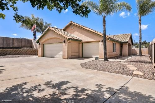 9044 Shelby View Ct, Lakeside, CA 92040-4900