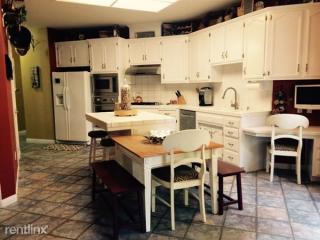 10210 Loughton Ave, Bakersfield CA  93311-4956 exterior