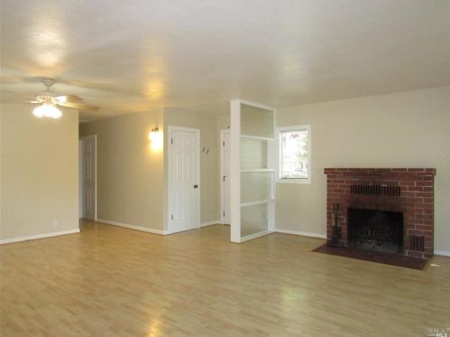 344 Washington Ave, Ukiah CA  95482-6323 exterior