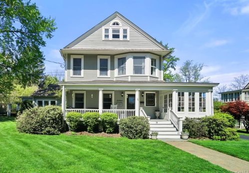 16 Welling Ave, Warwick, NY 10990-1545
