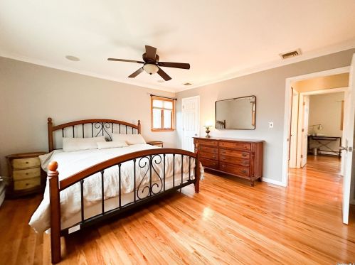 3 Josephine Ln, Northport NY  11768-2706 exterior