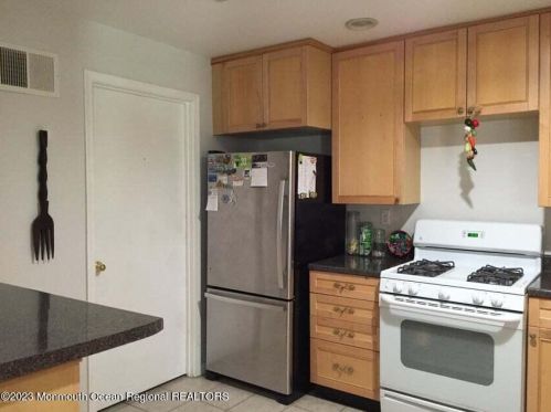 499 Hawthorne Pl, Morganville, NJ 07751-1746