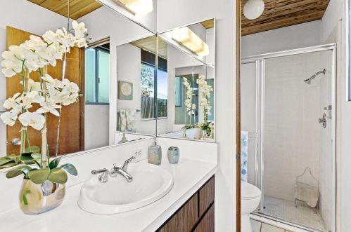 1103 Homestead Rd, Sunnyvale CA  94087-5156 exterior