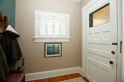 2029 Newhall St, Milwaukee, WI 53202-1024