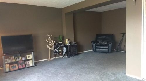 2409 Brookledge Rd, Bridgeville PA  15017-1660 exterior