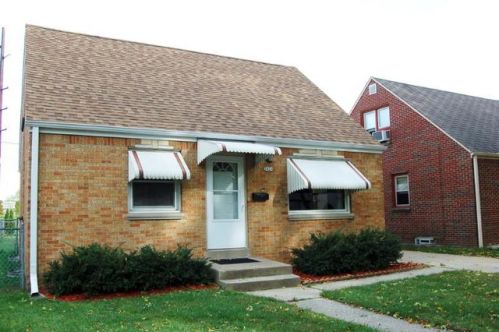 3424 Ahmedi Ave, Milwaukee, WI 53207-3639