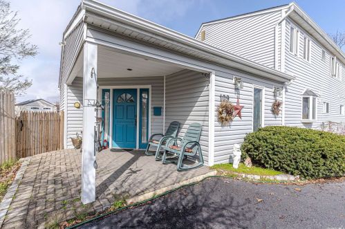 109 Land Ln, Westbury, NY 11590-6252