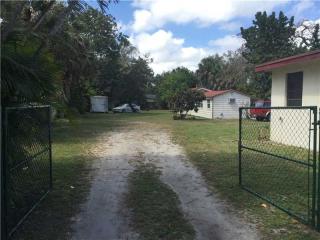 15260 2nd Ave, Miami, FL 33162-4231