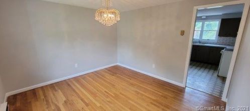 8 Dellwood Dr, Waterbury, CT 06708-3905