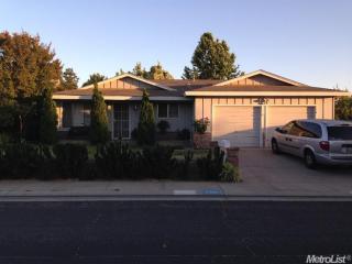 2201 Mission St, Escalon, CA 95320-1818