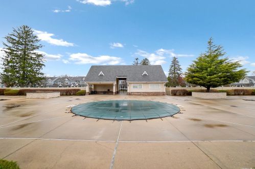 30 Maple Wing Dr, Central Islip NY  11722-4606 exterior